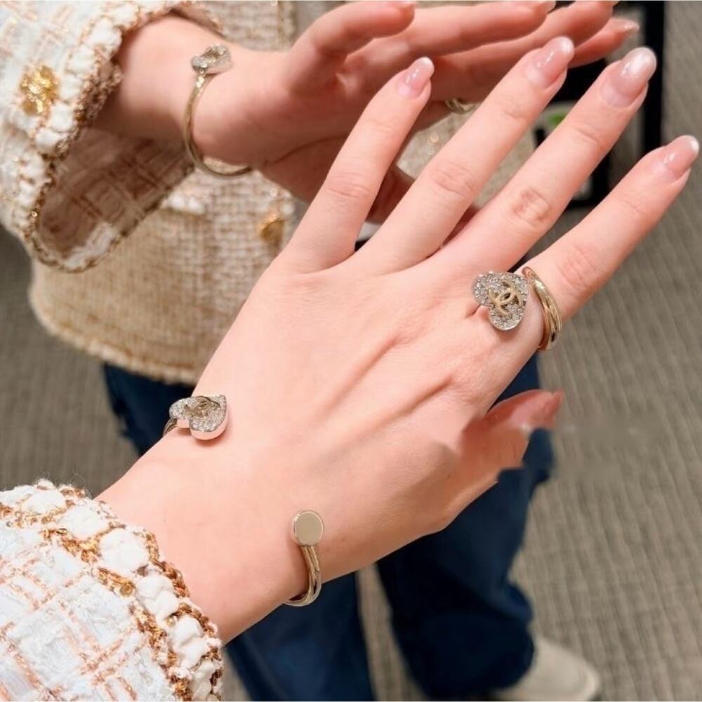 Chanel 26P Silver Gold Crystal Heart CC Logo Spiral Metal Fashion Finger Ring 52 - Picture 12 of 16